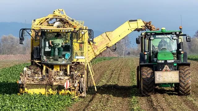 Semoir Pneumatique vs Semoir Mécanique : Avantages et Inconvénients