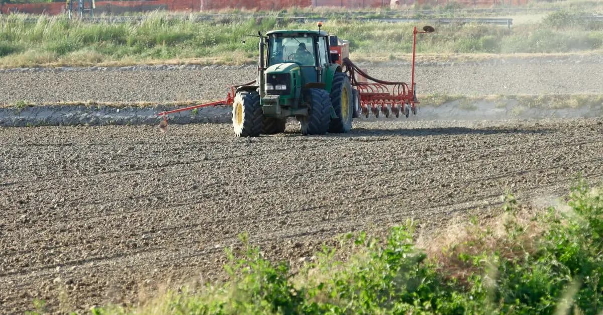 Comment Choisir le Semoir Agricole Idéal pour Votre Exploitation