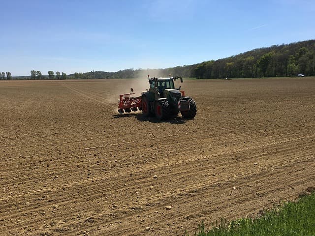 Investir dans un Semoir Agricole Connecté : Bonne Idée ?